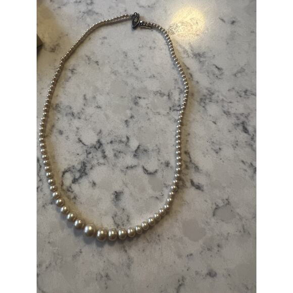 Vtg. Cultured Pearls Necklace Carole Inc - Picture 2 of 4